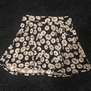 Cute daisy skater skirt